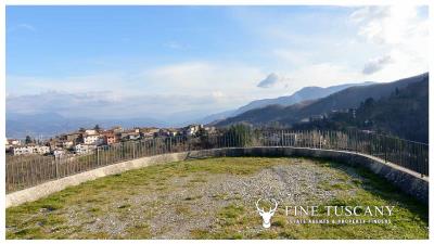3-Stone-Houses-with-pool-in-Molazzana-Lucca-Tuscany-27