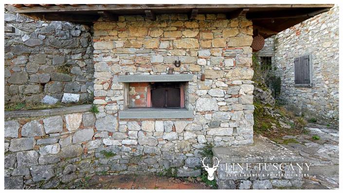 Image No.25-Maison de campagne de 10 chambres à vendre à Molazzana