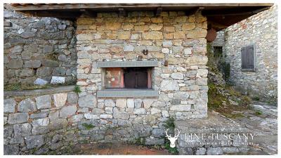 3-Stone-Houses-with-pool-in-Molazzana-Lucca-Tuscany-28