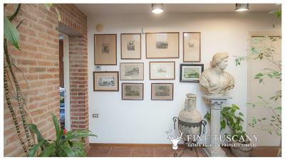 Architectural-Villa-for-sale-in-Pisa-Tuscany-Italy---Gae-Aulenti---1