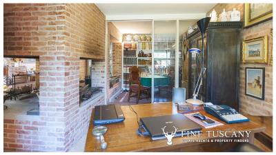 Architectural-Villa-for-sale-in-Pisa-Tuscany-Italy---Gae-Aulenti---19