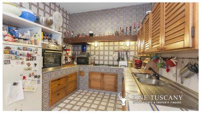Architectural-Villa-for-sale-in-Pisa-Tuscany-Italy---Gae-Aulenti---23