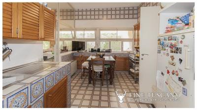 Architectural-Villa-for-sale-in-Pisa-Tuscany-Italy---Gae-Aulenti---24