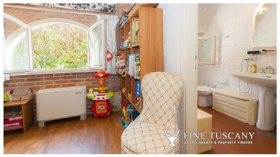 Architectural-Villa-for-sale-in-Pisa-Tuscany-Italy---Gae-Aulenti---45
