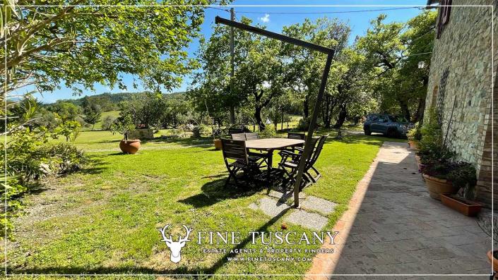 Image No.10-4 Bed Farmhouse for sale