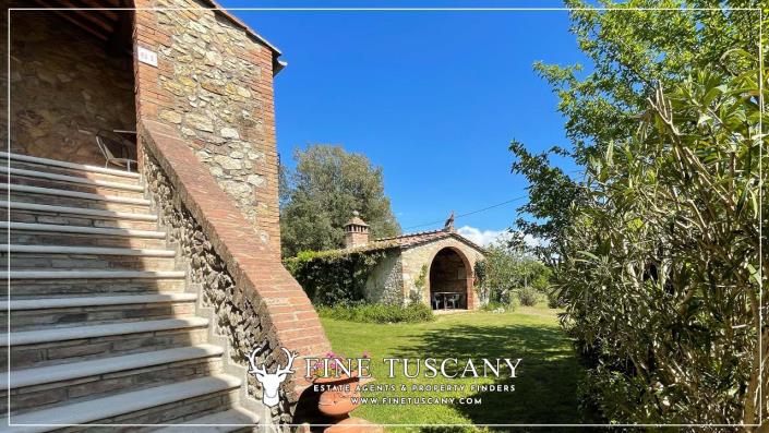 Image No.12-4 Bed Farmhouse for sale