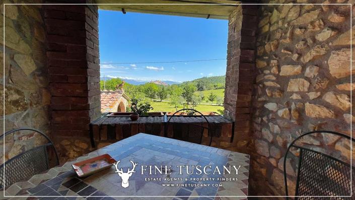 Image No.14-4 Bed Farmhouse for sale