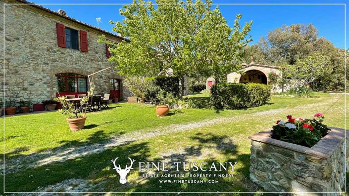 Image No.15-4 Bed Farmhouse for sale