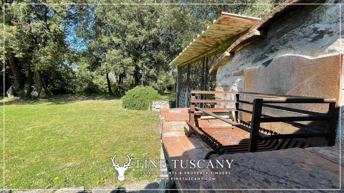 Image No.20-4 Bed Farmhouse for sale