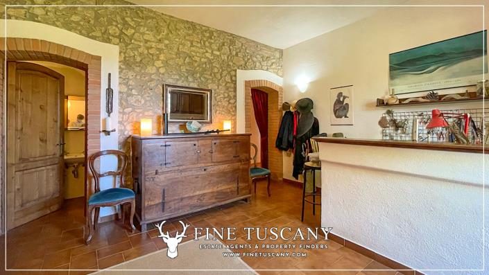 Image No.24-4 Bed Farmhouse for sale