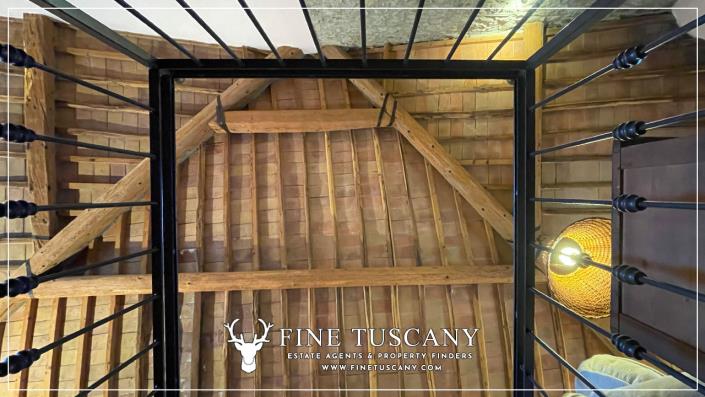 Image No.41-4 Bed Farmhouse for sale