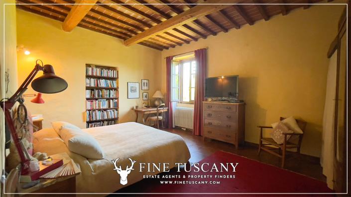 Image No.44-4 Bed Farmhouse for sale