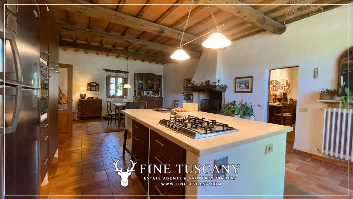 Image No.27-4 Bed Farmhouse for sale