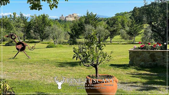 Image No.11-4 Bed Farmhouse for sale