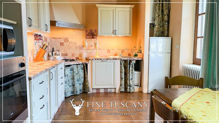 Image No.54-4 Bed Farmhouse for sale