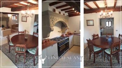 Farmhouse-with-land-for-sale-in-Arezzo-Tuscany-Italy-35