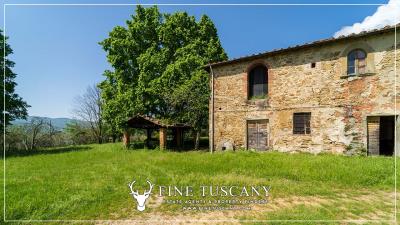 Property-to-restore-with-land-for-sale-in-Florence-Tuscany-Italy-12
