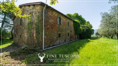 Property-to-restore-with-land-for-sale-in-Florence-Tuscany-Italy-24