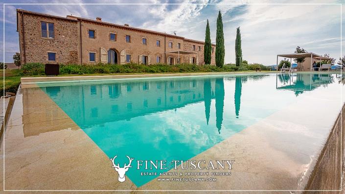 Image No.2-5 Bed Farmhouse for sale