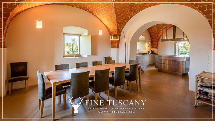 Image No.20-5 Bed Farmhouse for sale