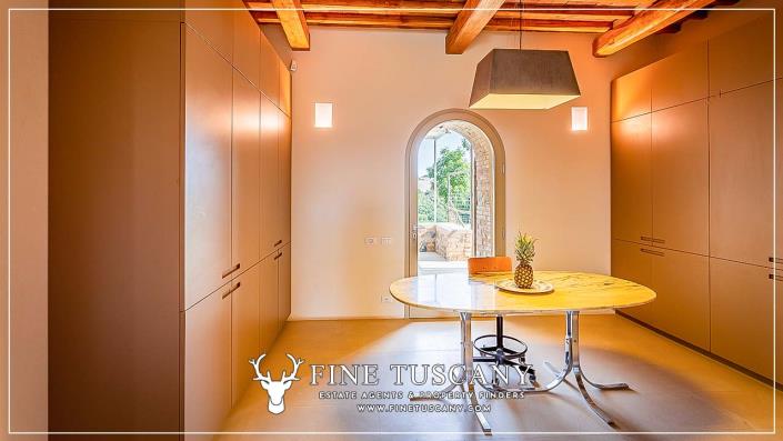 Image No.23-5 Bed Farmhouse for sale