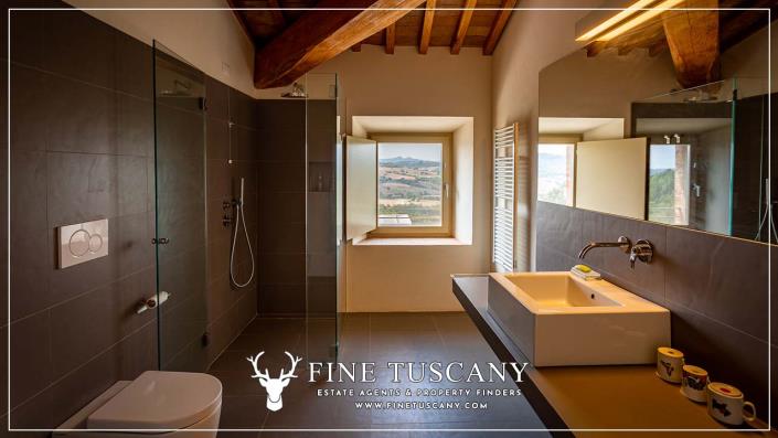 Image No.34-5 Bed Farmhouse for sale