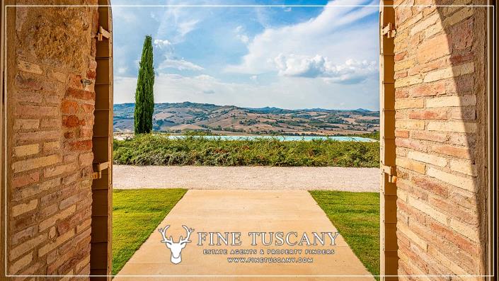 Image No.39-5 Bed Farmhouse for sale