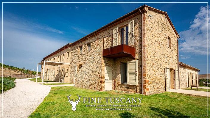 Image No.41-5 Bed Farmhouse for sale