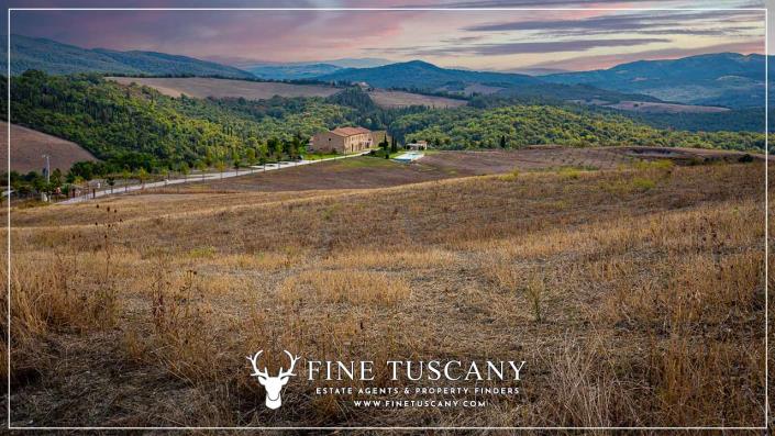 Image No.44-5 Bed Farmhouse for sale