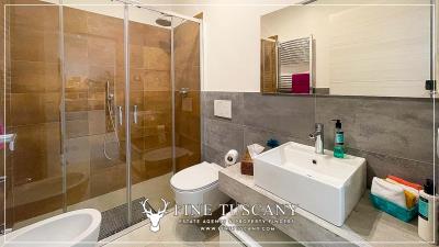 Semi-Detached-Villa-for-sale-in-Castiglione-Della-Pescaia-Grosseto-Tuscany-Italy-18