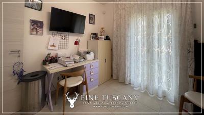 Semi-Detached-Villa-for-sale-in-Castiglione-Della-Pescaia-Grosseto-Tuscany-Italy-21