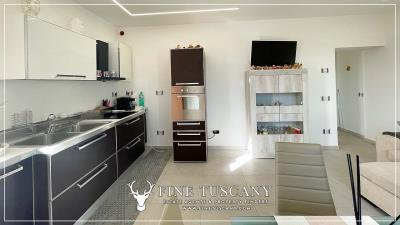 Semi-Detached-Villa-for-sale-in-Castiglione-Della-Pescaia-Grosseto-Tuscany-Italy-29