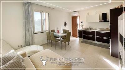 Semi-Detached-Villa-for-sale-in-Castiglione-Della-Pescaia-Grosseto-Tuscany-Italy-32