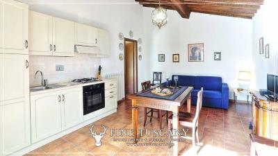 Hilltop-Farmhouse-Estate-for-sale-in-Suvereto-Livorno-Tuscany-Italy-42