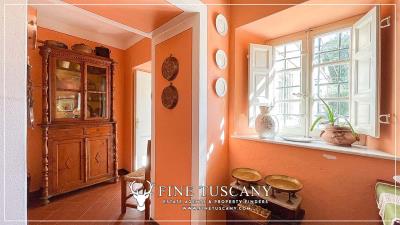 Villa-with-garden-for-sale-in-Bagni-di-Lucca-Lucca-Tuscany-Italy-18