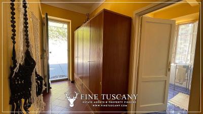 Villa-with-garden-for-sale-in-Bagni-di-Lucca-Lucca-Tuscany-Italy-60
