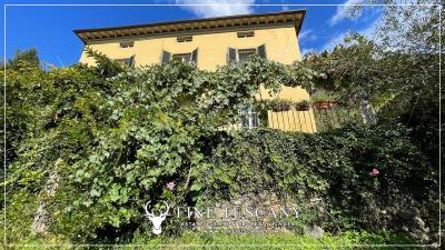 Villa-with-garden-for-sale-in-Bagni-di-Lucca-Lucca-Tuscany-Italy-69