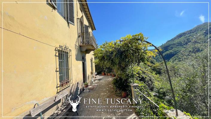 Image No.1-4 Bed House/Villa for sale