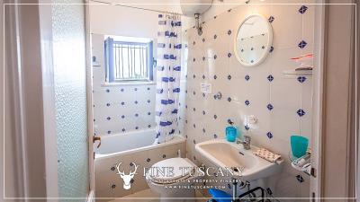 Semi-detached-house-with-garden-and-pool-for-sale-in-Lajatico-Pisa-Tuscany-Italy-13