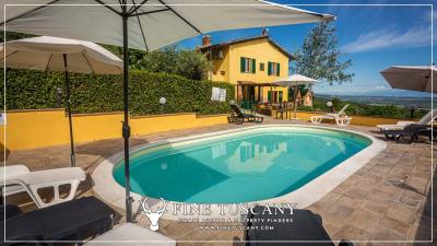 Semi-detached-house-with-garden-and-pool-for-sale-in-Lajatico-Pisa-Tuscany-Italy
