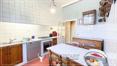 Period-villa-for-sale-in-Bagni-di-Lucca-Lucca-Tuscany-Italy-39