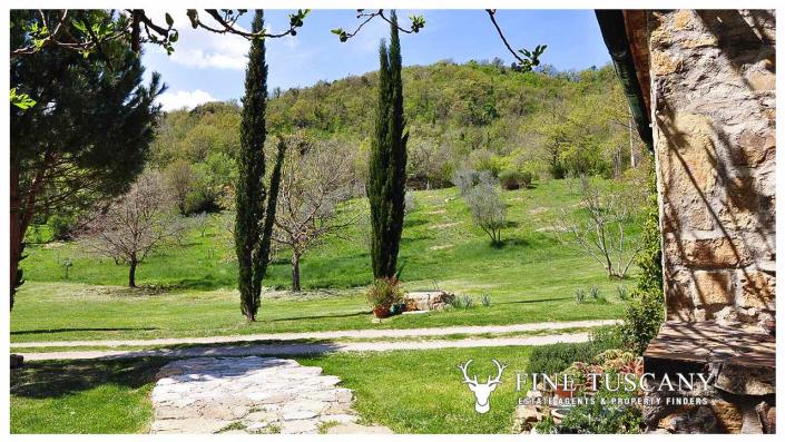 Image No.20-4 Bed Country Property for sale