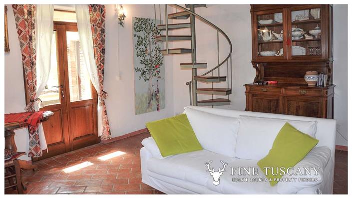 Image No.25-4 Bed Country Property for sale