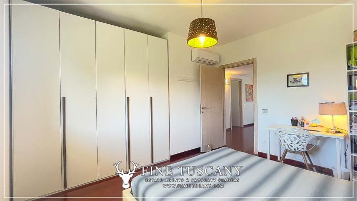 Image No.44-3 Bed Semi-Detached for sale