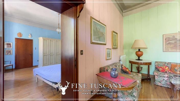 Image No.22-7 Bed House for sale