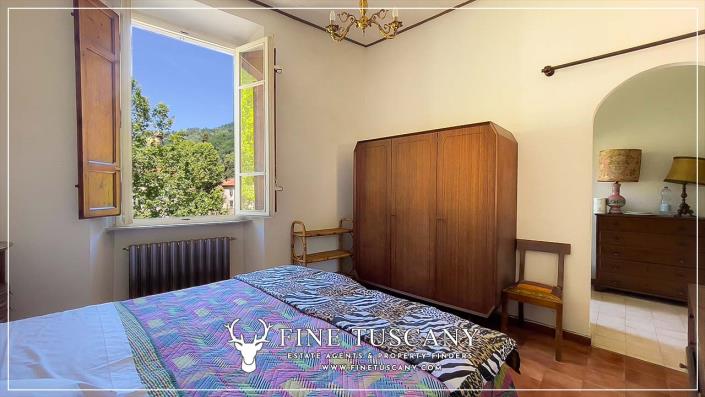 Image No.33-7 Bed House for sale