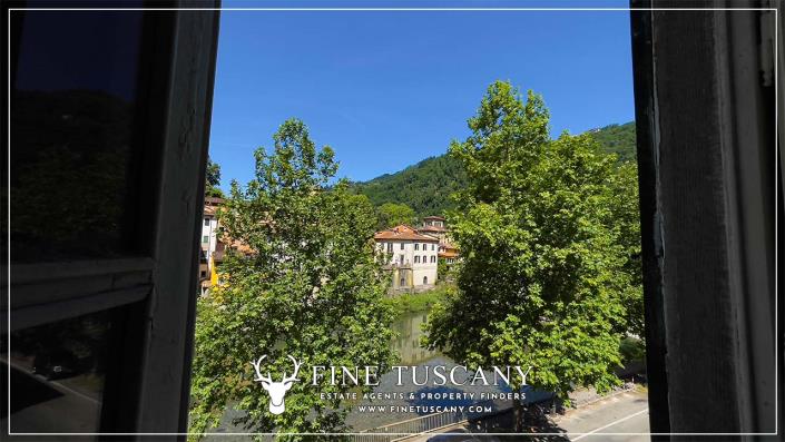 Image No.35-7 Bed House for sale