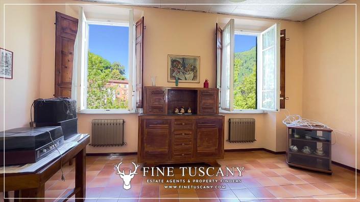 Image No.38-7 Bed House for sale