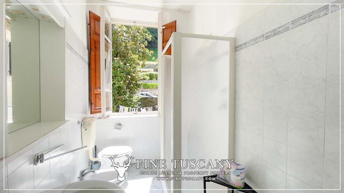 Image No.45-7 Bed House for sale