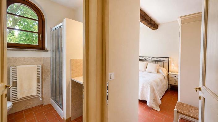 Image No.17-2 Bed Apartment for sale